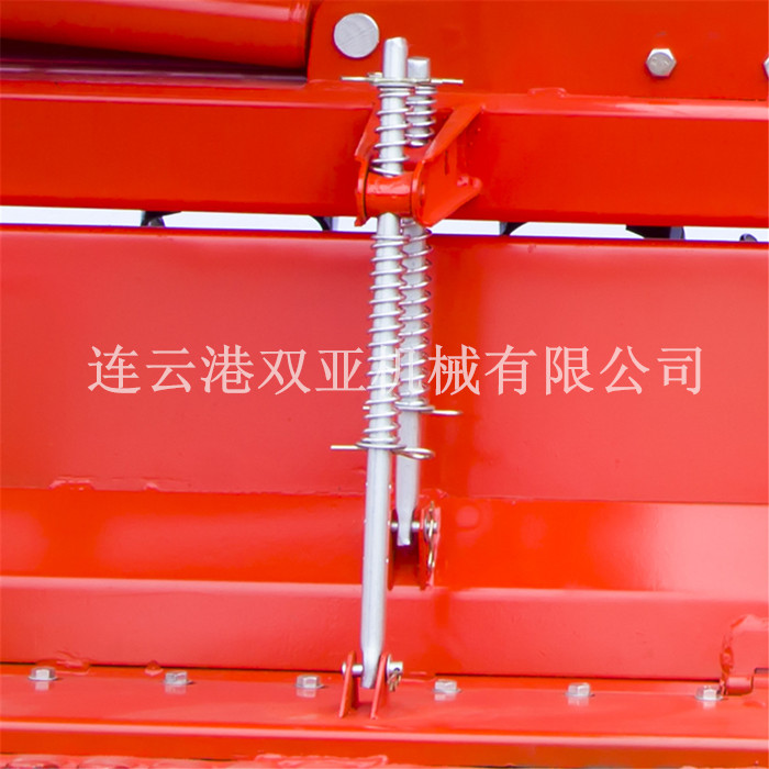 1477385154842236.jpg 水旱两用折叠旋耕机4_副本.jpg